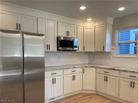 1530 E 290th St, Wickliffe, OH 44092 photo 7
