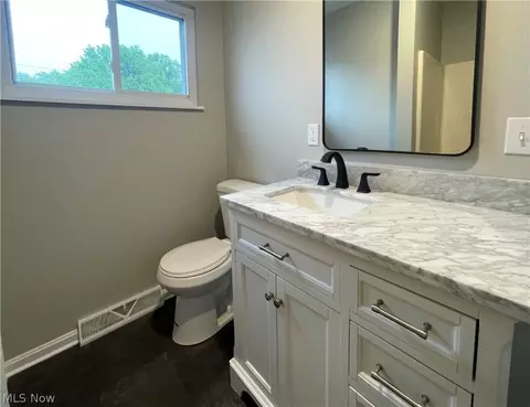1530 E 290th St, Wickliffe, OH 44092 photo 23