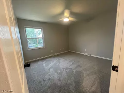 1530 E 290th St, Wickliffe, OH 44092 photo 17