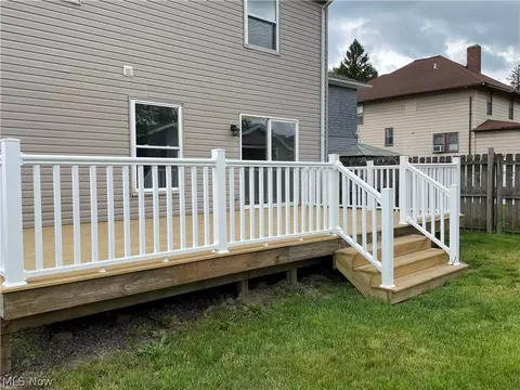 1530 E 290th St, Wickliffe, OH 44092 photo 2