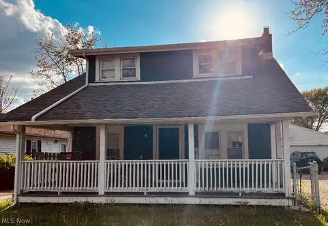 780 Lake Breeze Rd, Sheffield Lake, OH 44054