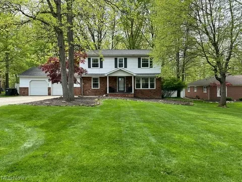 9430 Vista Dr, North Royalton, OH 44133