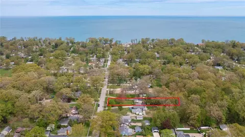 549 Vineland Rd, Bay Village, OH 44140