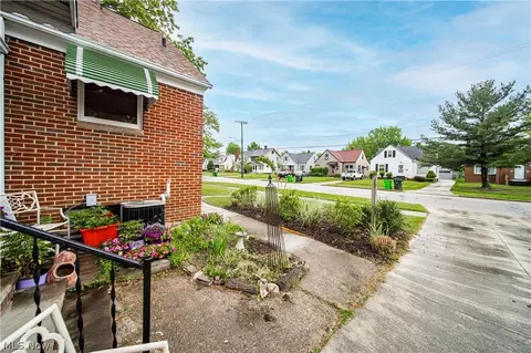 Exterior - 444 E 264th St, Euclid, OH 44132 photo 9 of 9