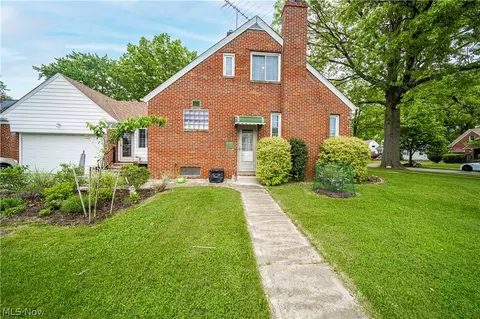 Exterior - 444 E 264th St, Euclid, OH 44132 photo 6 of 9
