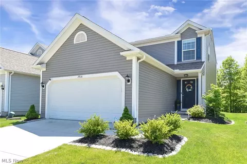 29114 Pembrooke Blvd, Olmsted Twp, OH 44138