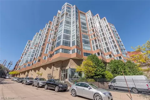 2222 Detroit Ave #902, Cleveland, OH 44113