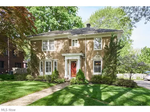 382 Dorchester Rd, Akron, OH 44320