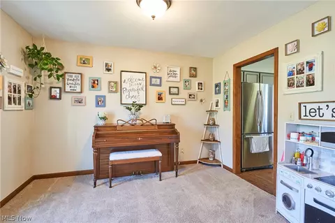 Entry Way - 1409 Warrick Dr, Ashtabula, OH 44004 photo 5 of 5