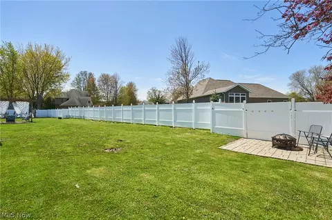 Exterior - 1409 Warrick Dr, Ashtabula, OH 44004 photo 2 of 7