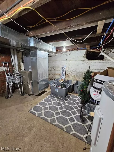 Entry Way - 307 Fourth St, Beverly, OH 45715 photo 3 of 3