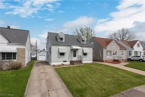 14215 Tabor Ave, Maple Heights, OH 44137