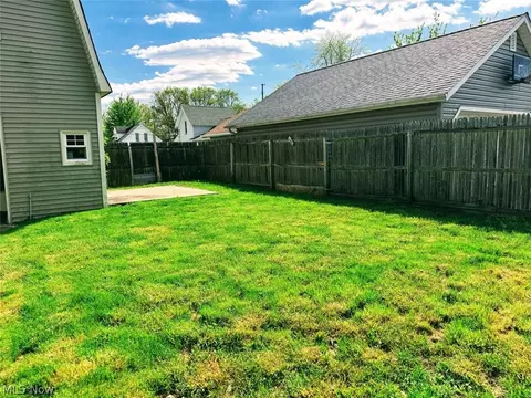 1806 W 6th St, Ashtabula, OH 44004 photo 7