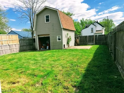 1806 W 6th St, Ashtabula, OH 44004 photo 8