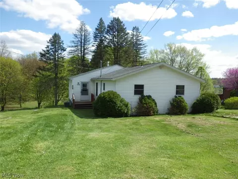 1446 Randolph Rd, Mogadore, OH 44260
