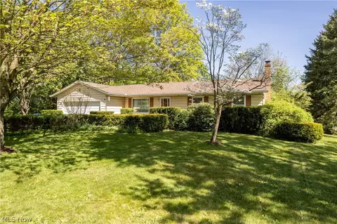 3801 N Neitz Dr, Barberton, OH 44203