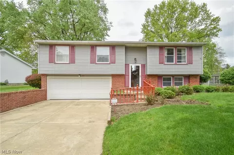 3841 Bellwood Dr SE, Warren, OH 44484