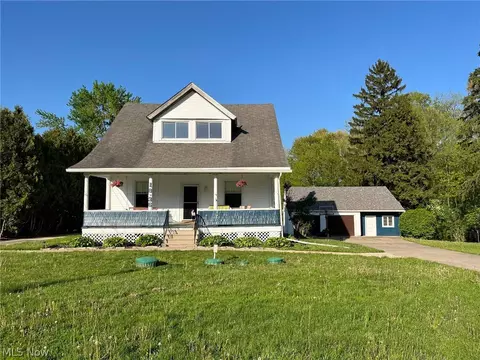 1836 Grafton Rd, Elyria, OH 44035