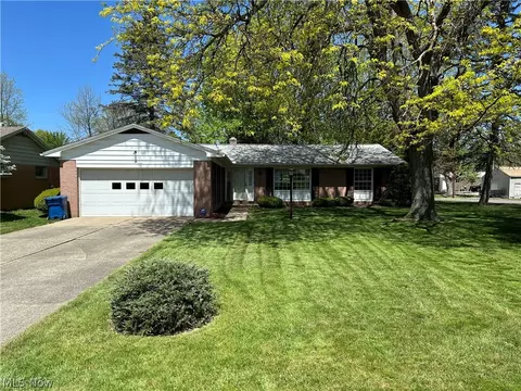 2503 Brookdale St NW, Canton, OH 44709