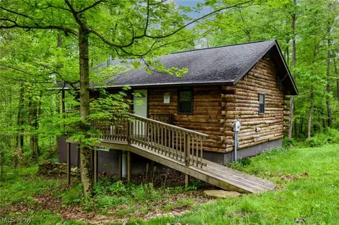 60404 Pigeon Point Rd, Barnesville, OH 43713