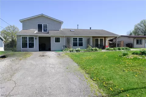 12587 Avalon Dr, Grafton, OH 44044