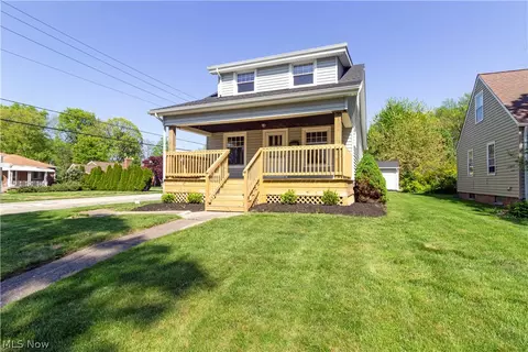 3983 W 220th St W, Fairview Park, OH 44126