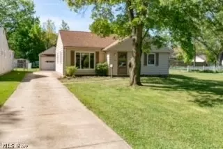 7730 Dahlia Dr, Mentor On The Lake, OH 44060