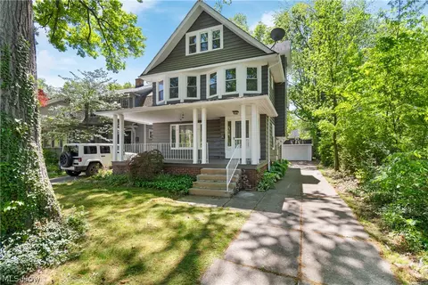 2954 Kensington Rd, Cleveland Heights, OH 44118