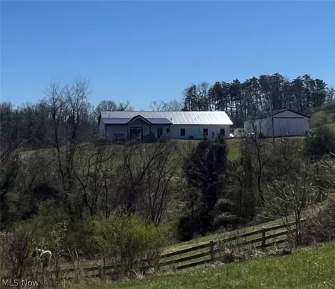740 Dugan, Belpre, OH 45714 photo 36