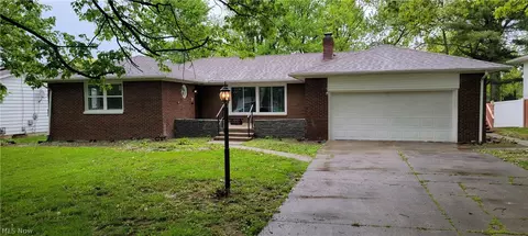 3001 Biscayne Ave, Liberty, OH 44505