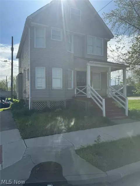 1649 E 70th St, Cleveland, OH 44103
