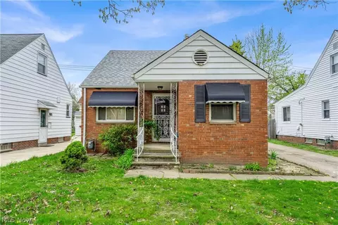 21151 Crystal Ave, Euclid, OH 44123
