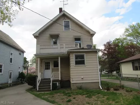 239 Columbus St, Elyria, OH 44035 photo 2
