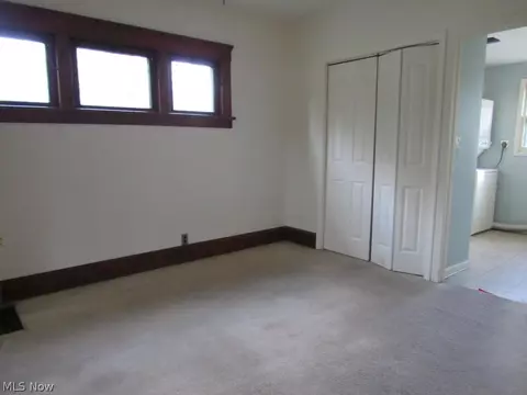 239 Columbus St, Elyria, OH 44035 photo 5