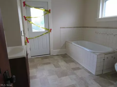 239 Columbus St, Elyria, OH 44035 photo 11