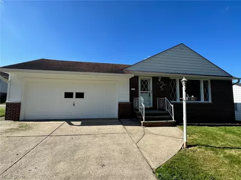 24570 Donover Rd, Warrensville Heights, OH 44128
