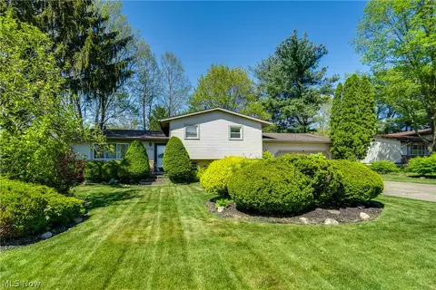 8175 Glenburn St NW, North Canton, OH 44720