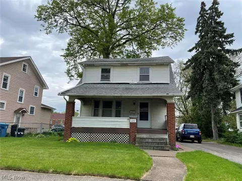 Exterior - 2242 E 33rd St, Lorain, OH 44055 photo 2 of 6
