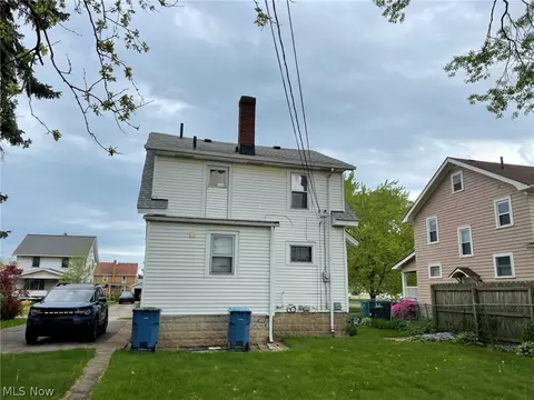 Exterior - 2242 E 33rd St, Lorain, OH 44055 photo 6 of 6