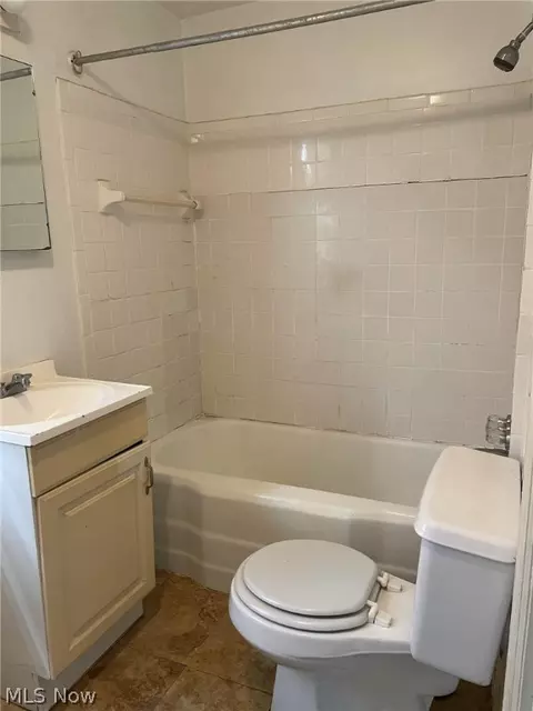Bath - 2242 E 33rd St, Lorain, OH 44055 photo 1 of 4