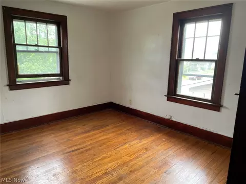 Bedroom - 2242 E 33rd St, Lorain, OH 44055 photo 5 of 6