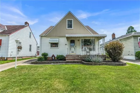 5903 Thornton Dr, Parma, OH 44129