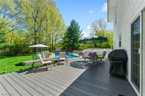 Exterior - 609 Cathy Ann Dr, Boardman, OH 44512 photo 11 of 14