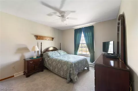 Bedroom - 609 Cathy Ann Dr, Boardman, OH 44512 photo 3 of 4