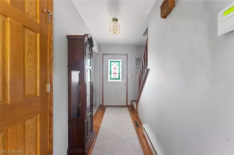 Entry Way - 609 Cathy Ann Dr, Boardman, OH 44512 photo 1 of 2