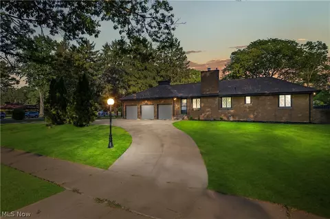 6847 Big Crk, Middleburg Heights, OH 44130
