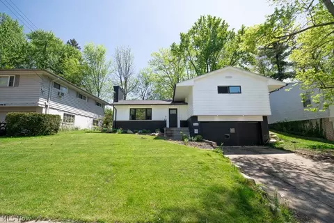 1556 Kingsley Ave, Akron, OH 44313