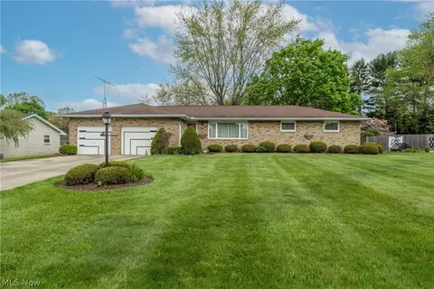 2440 Carlyle St NW, Massillon, OH 44646