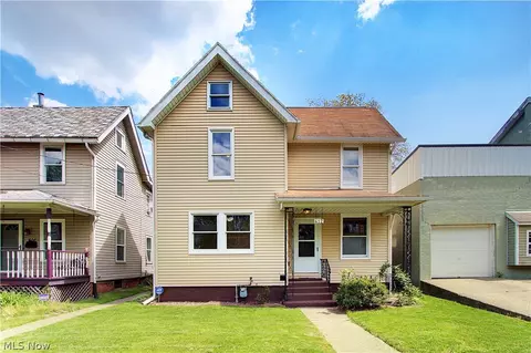412 3rd St NE, Massillon, OH 44646 photo 1