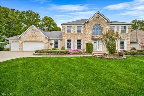 5651 Ashley Cir, Highland Heights, OH 44143
